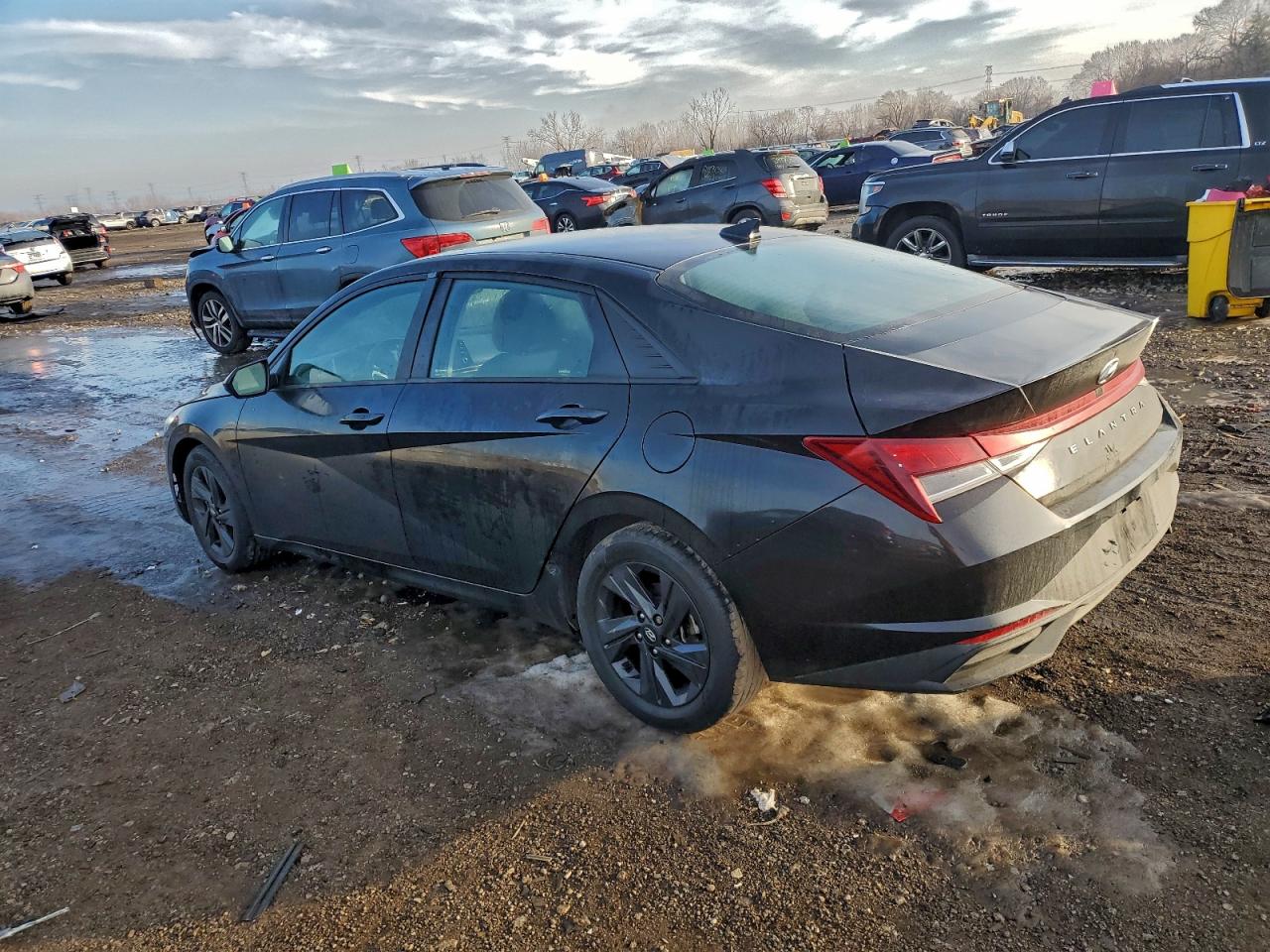 2022 HYUNDAI ELANTRA SEL photo 2