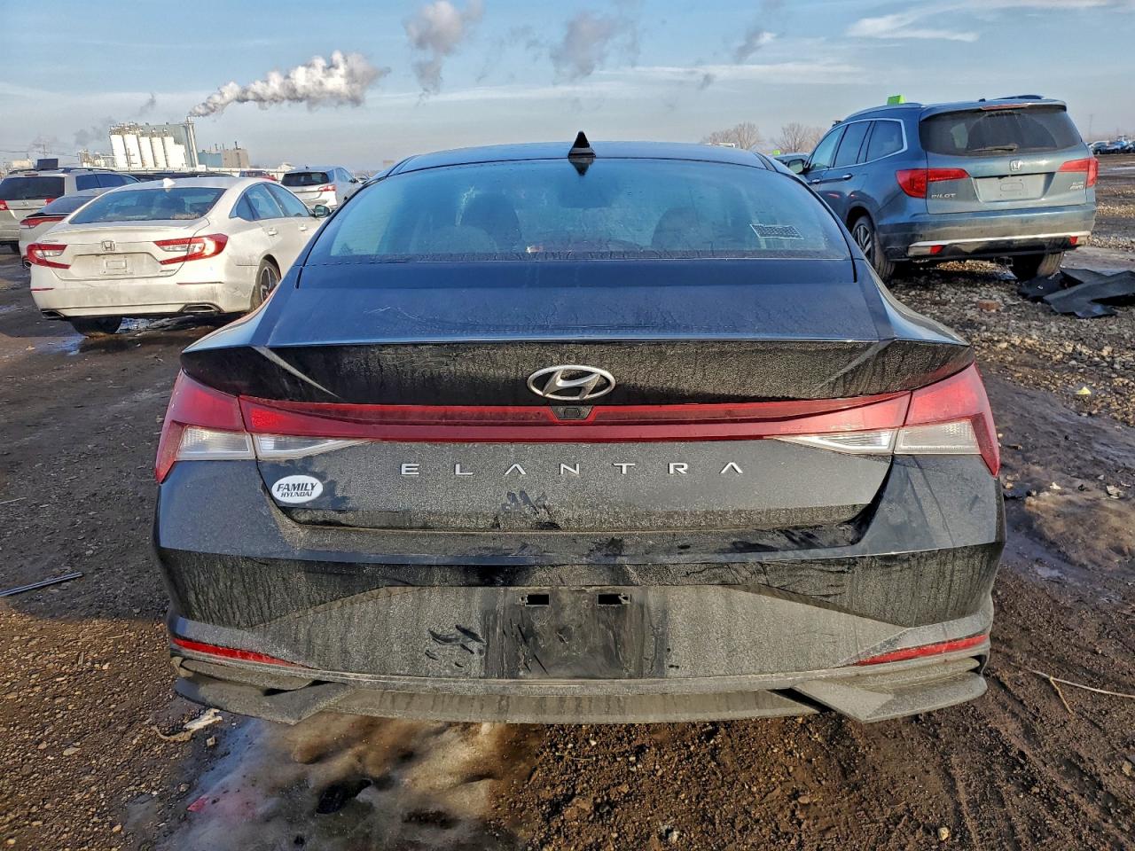 2022 HYUNDAI ELANTRA SEL photo 6