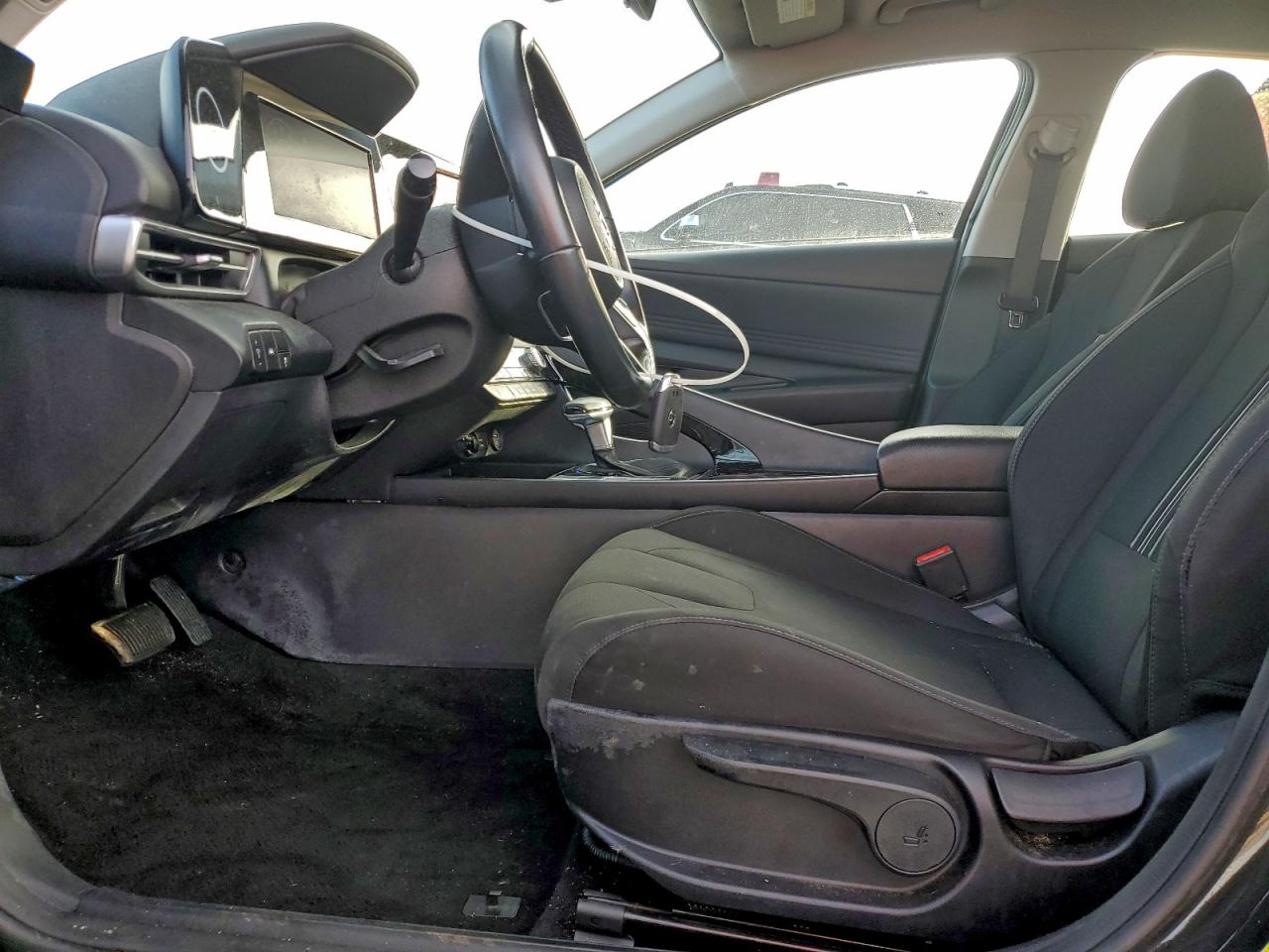 2022 HYUNDAI ELANTRA SEL photo 7