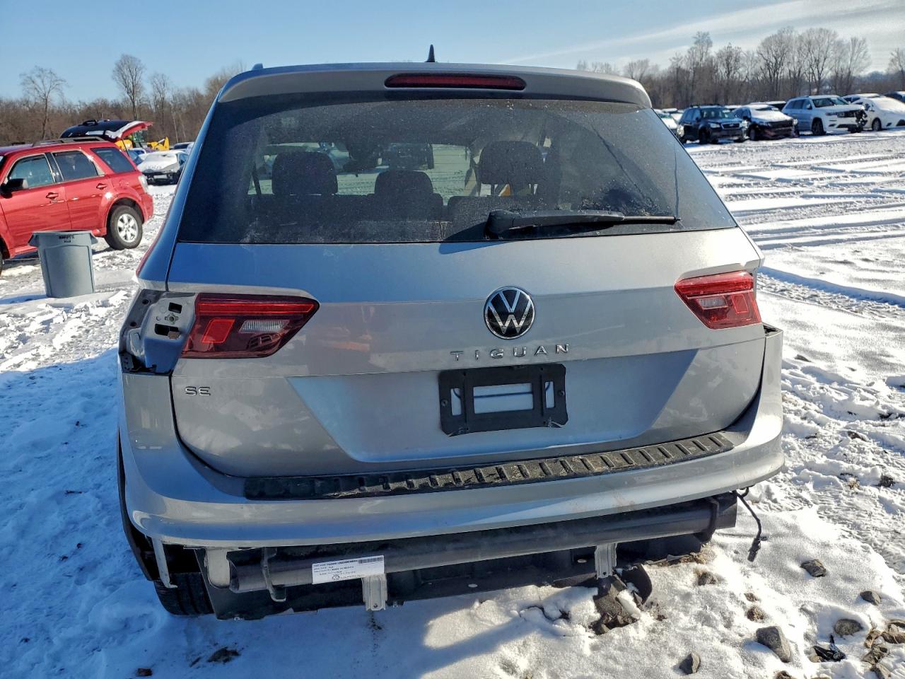 2024 VOLKSWAGEN TIGUAN SE R-LINE BLACK photo 16