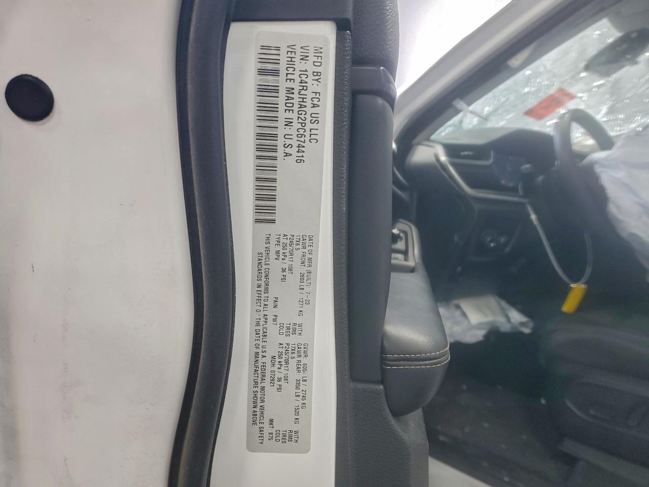 2023 JEEP GRAND CHEROKEE LAREDO photo 13