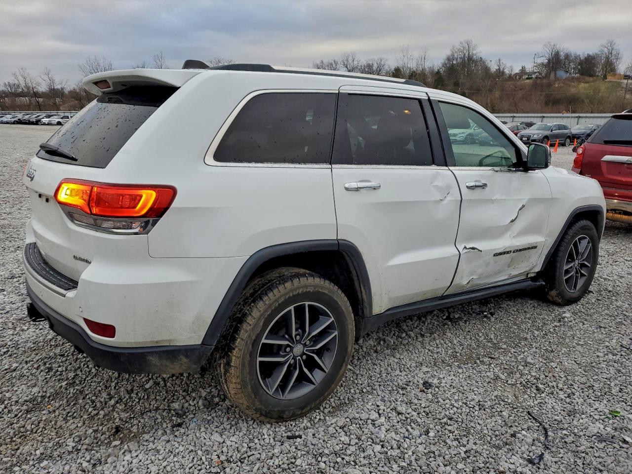 2018 JEEP GRAND CHEROKEE LIMITED photo 3