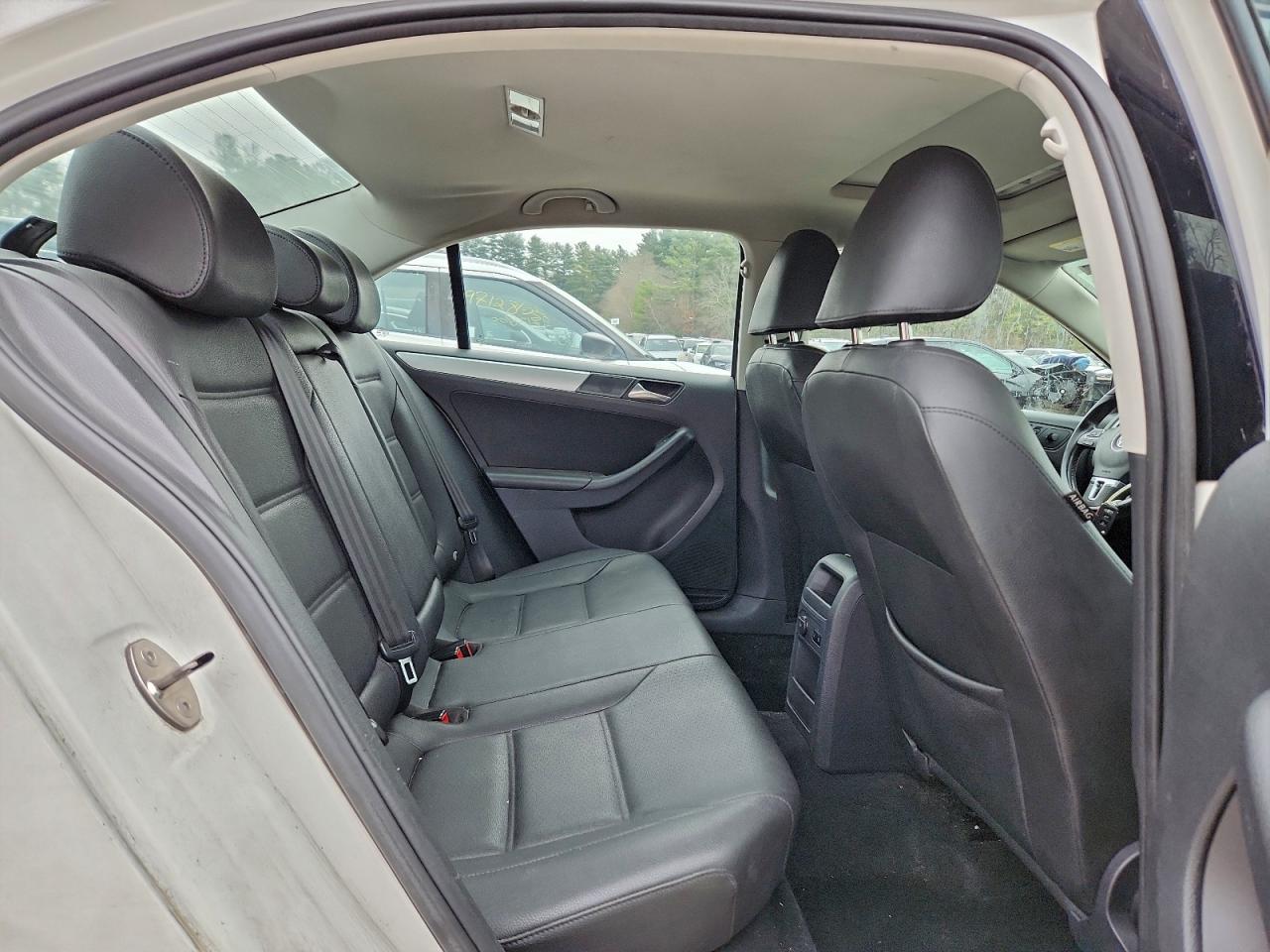 2012 VOLKSWAGEN JETTA SEL photo 19