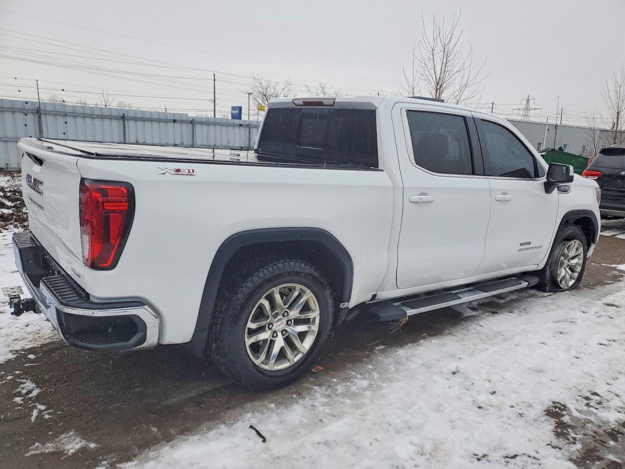 2019 GMC SIERRA K1500 SLE photo 3