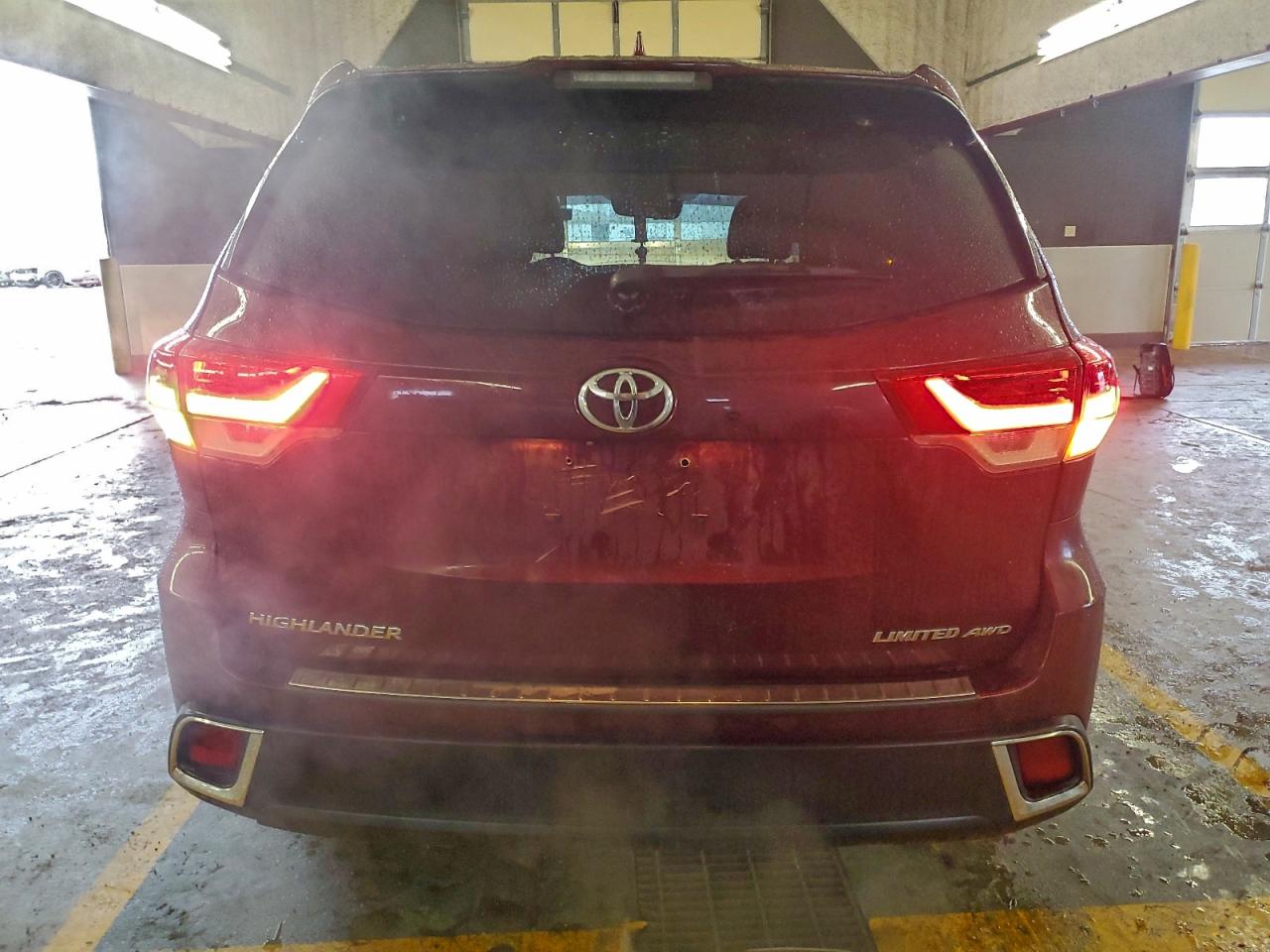 2019 TOYOTA HIGHLANDER LIMITED photo 6
