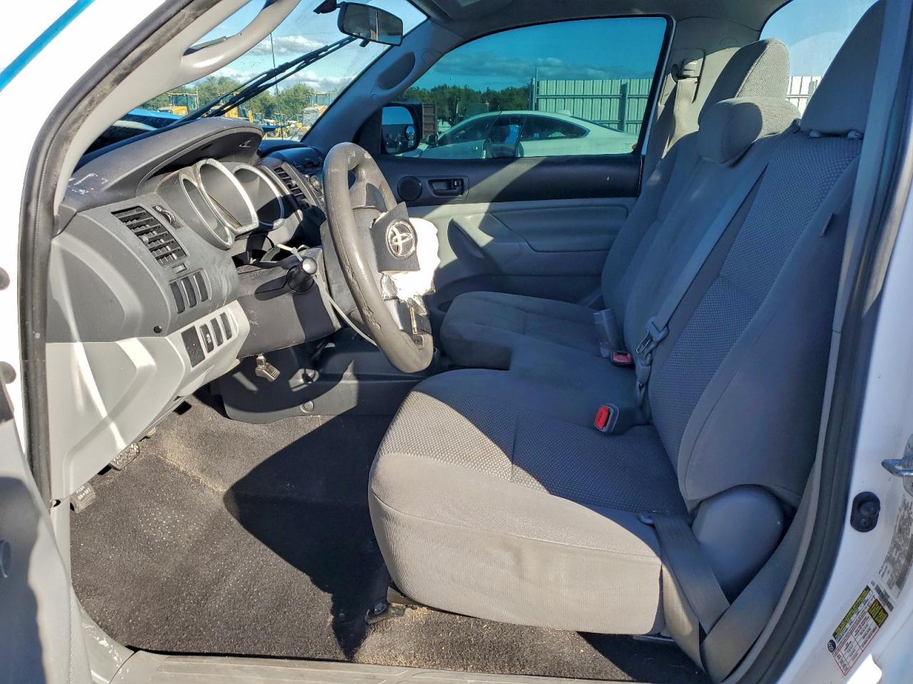 2012 TOYOTA TACOMA photo 13