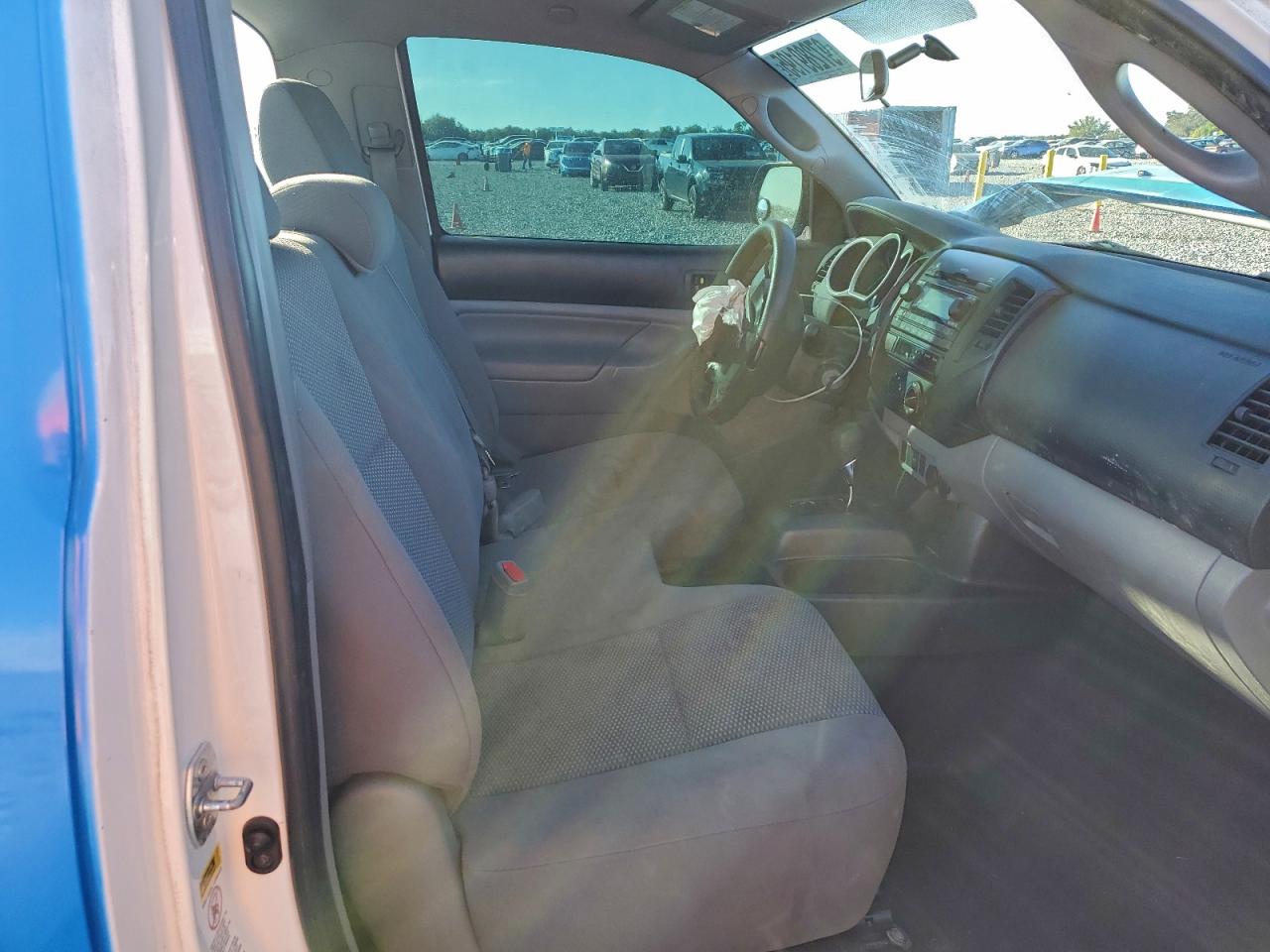 2012 TOYOTA TACOMA photo 19