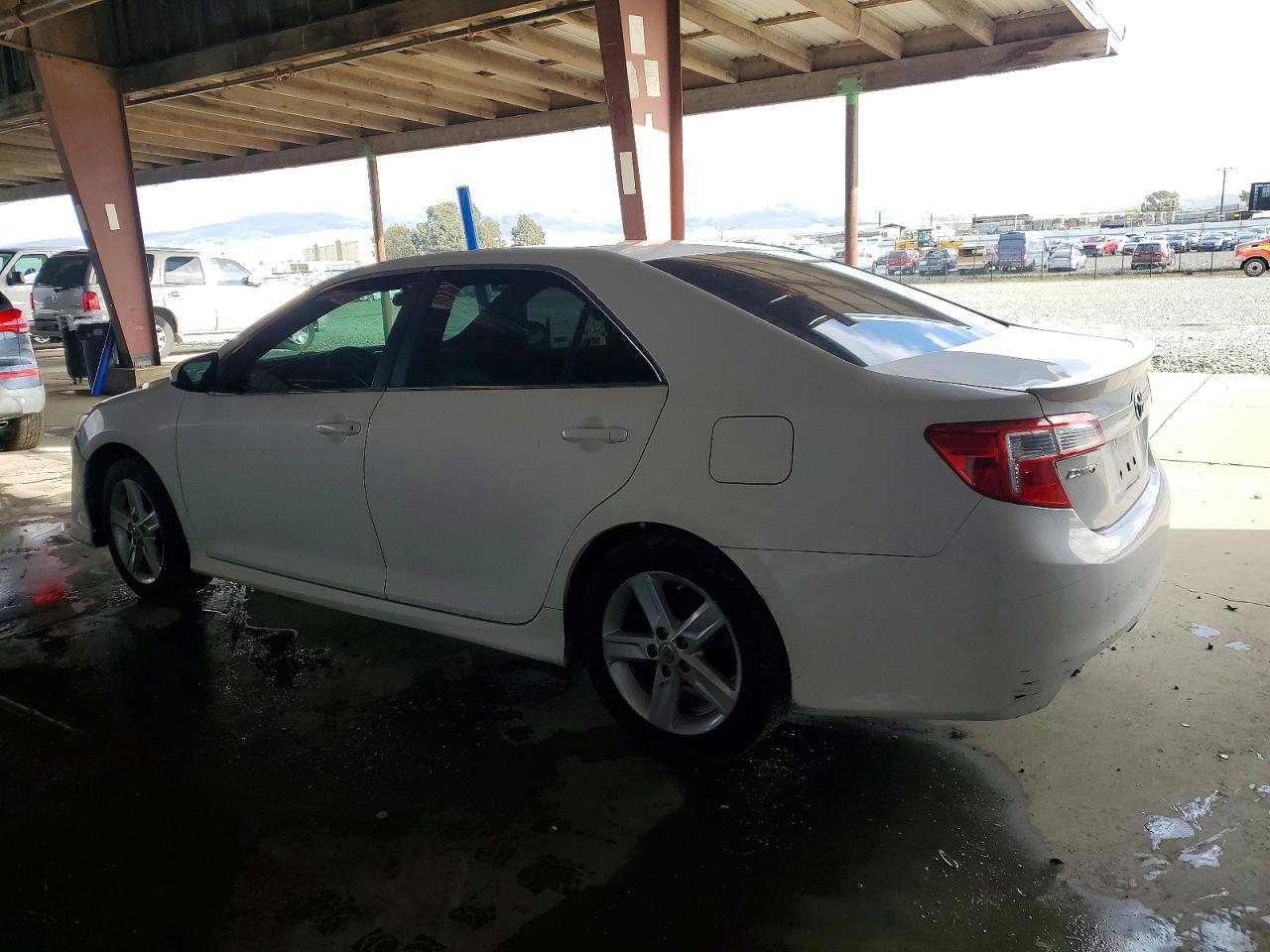 2012 TOYOTA CAMRY BASE photo 3