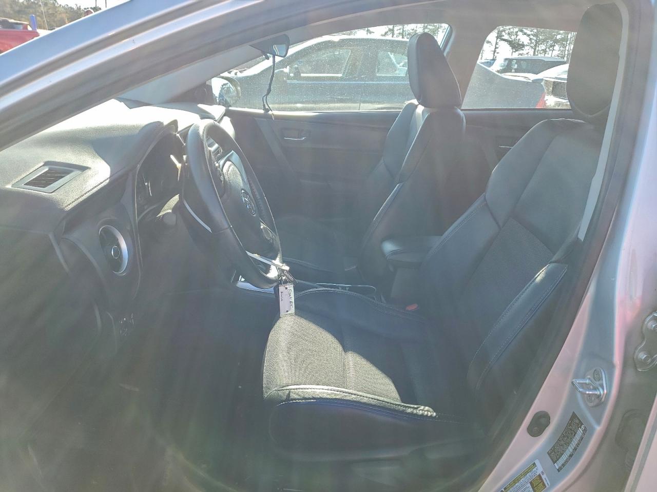 2017 TOYOTA COROLLA L photo 13