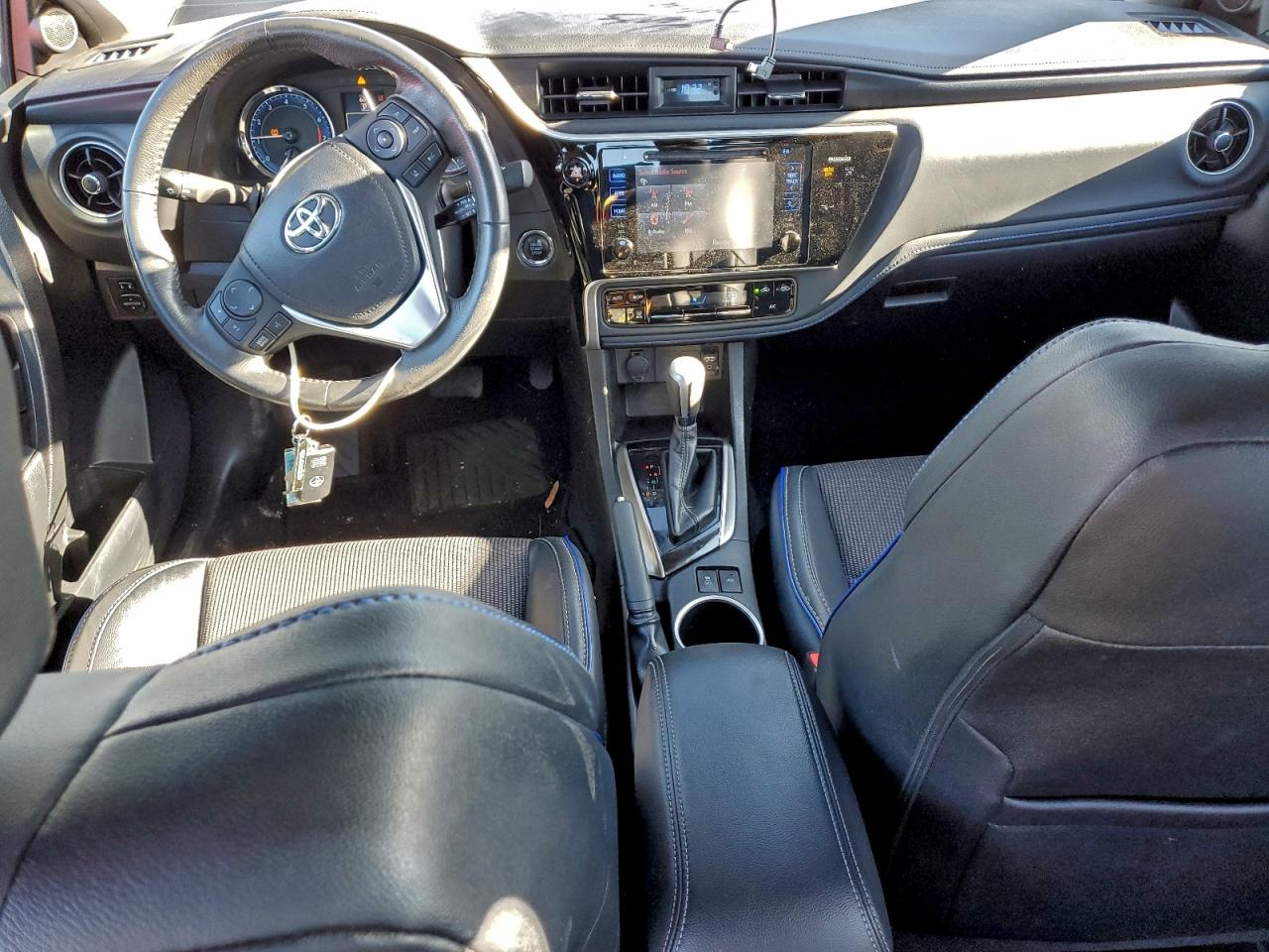 2017 TOYOTA COROLLA L photo 15