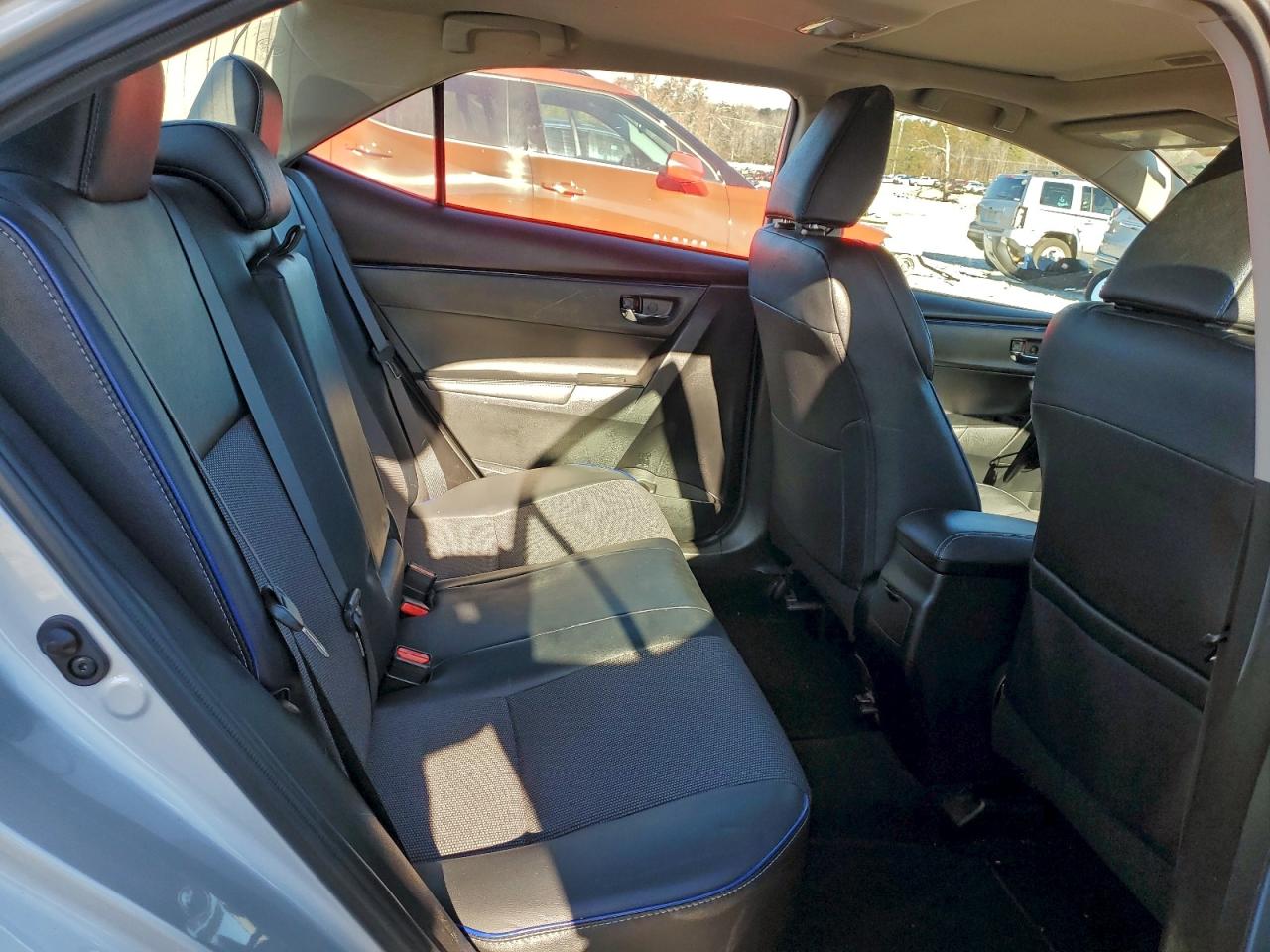 2017 TOYOTA COROLLA L photo 19
