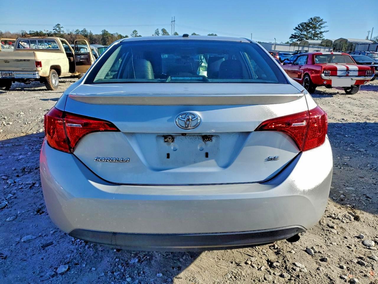 2017 TOYOTA COROLLA L photo 11