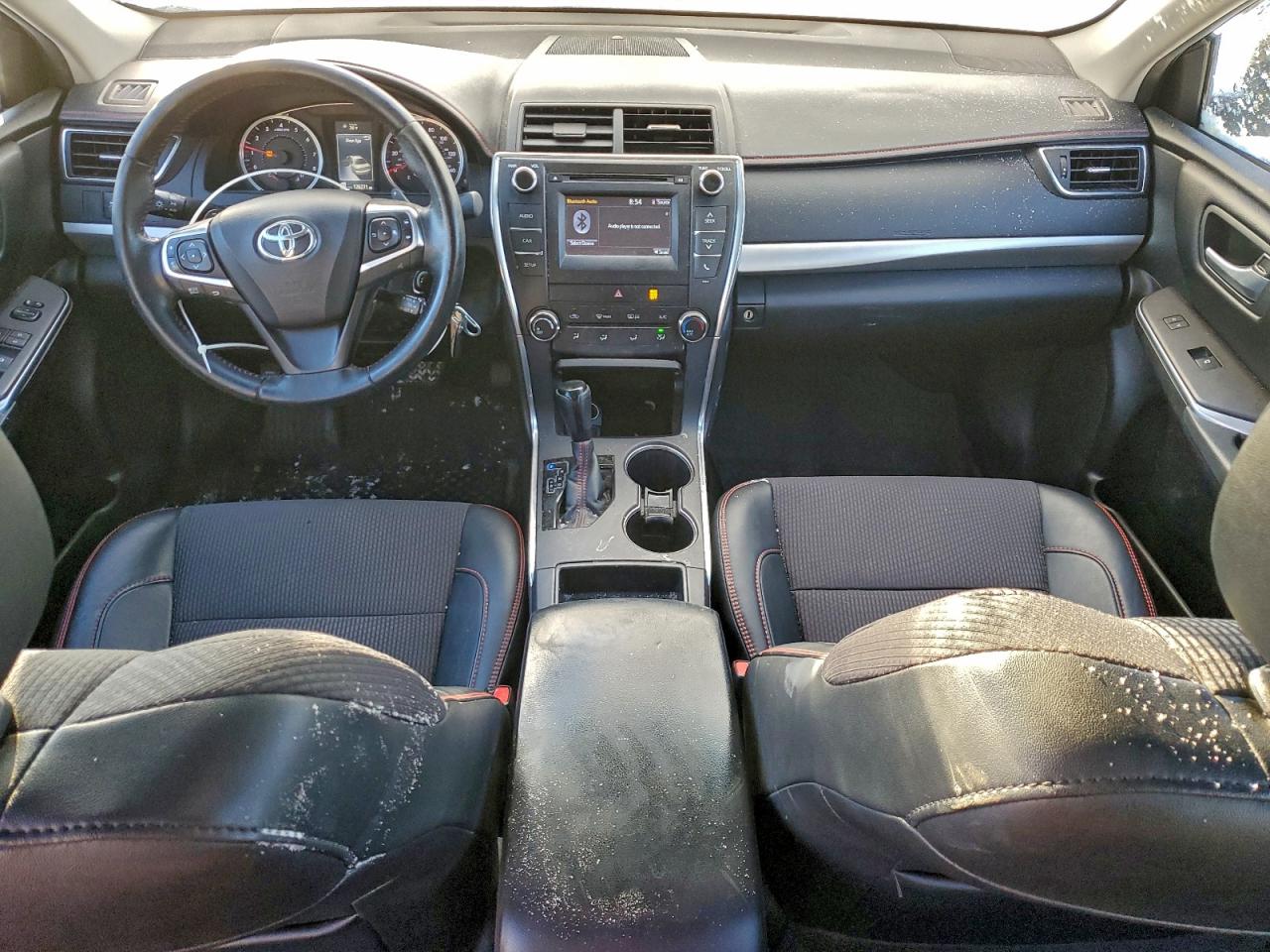 2016 TOYOTA CAMRY LE photo 8
