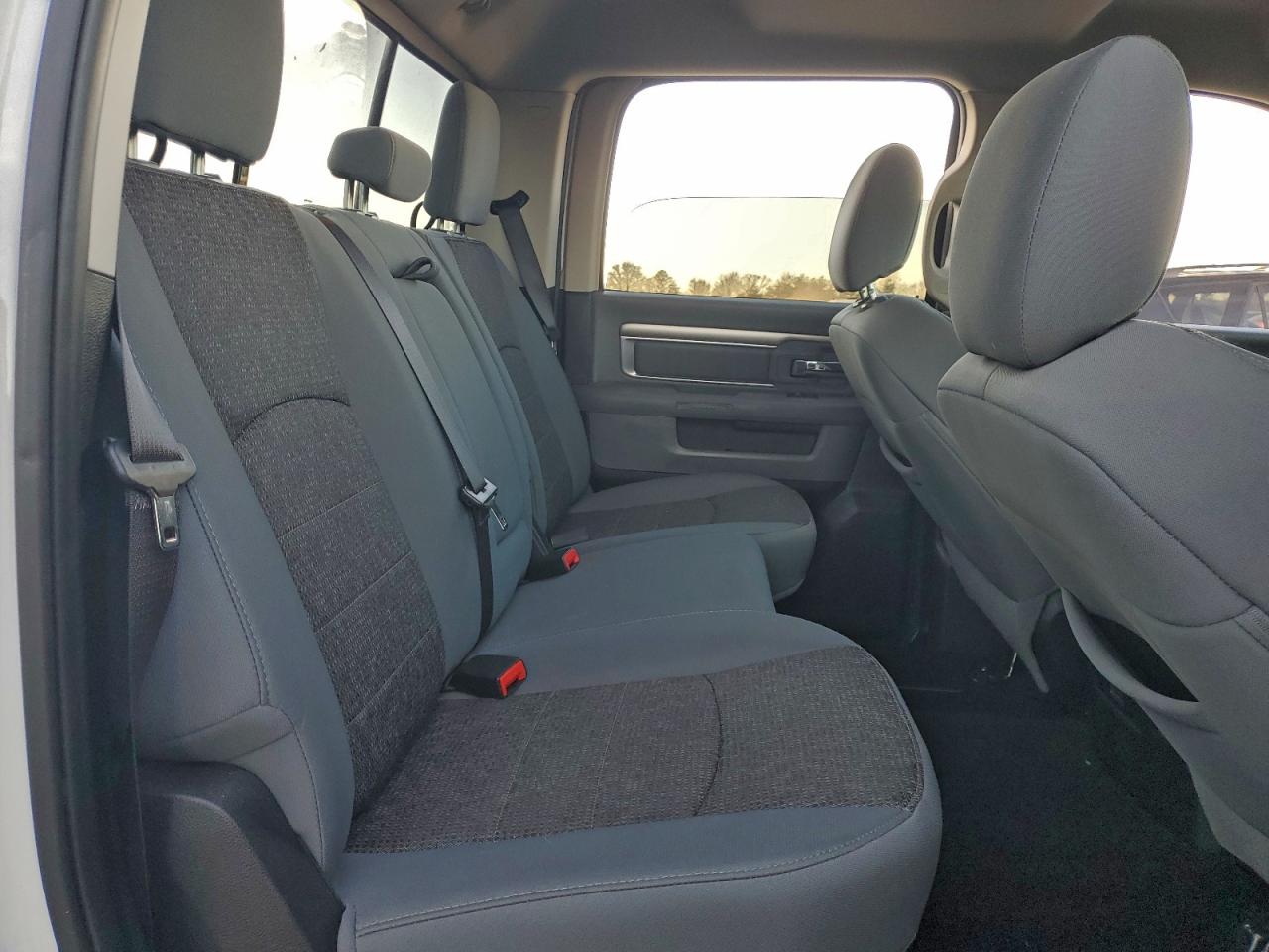 2016 RAM 1500 SLT photo 10