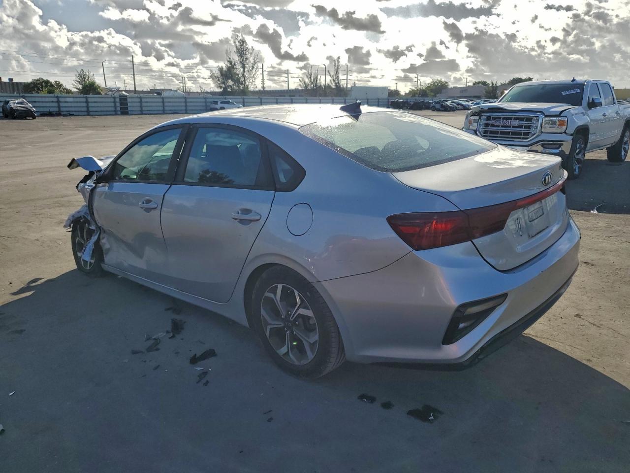 2019 KIA FORTE FE photo 3