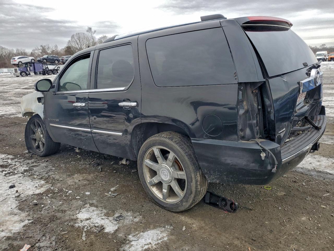 2007 CADILLAC ESCALADE LUXURY photo 3