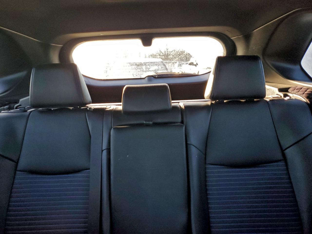 2022 TOYOTA RAV4 XSE photo 28