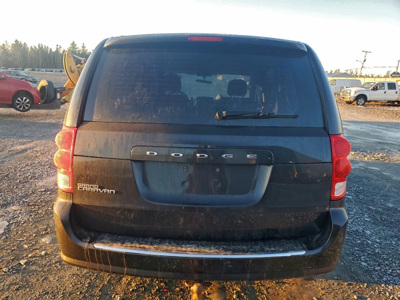 2015 DODGE GRAND CARAVAN SE photo 6