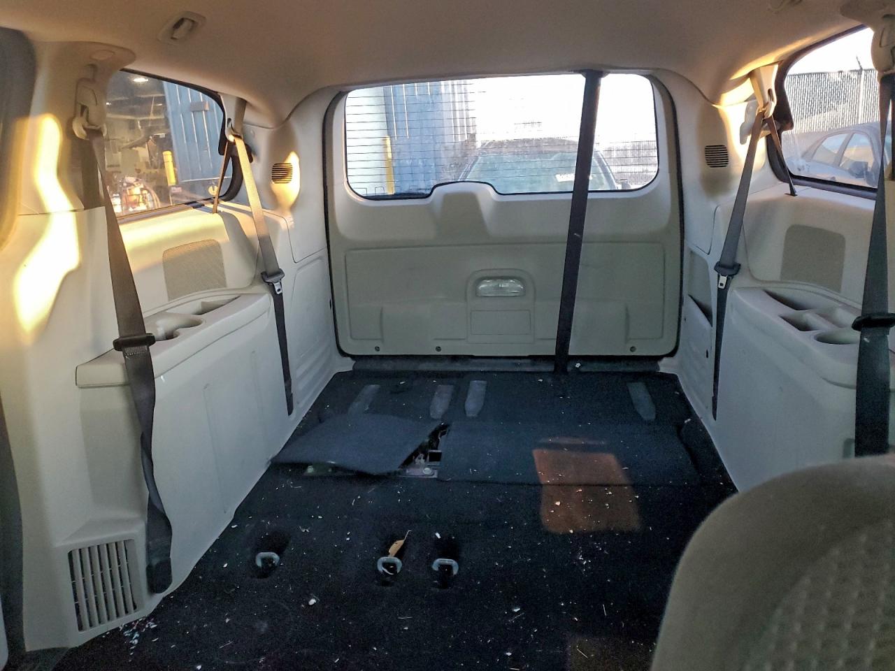 2015 DODGE GRAND CARAVAN SE photo 10