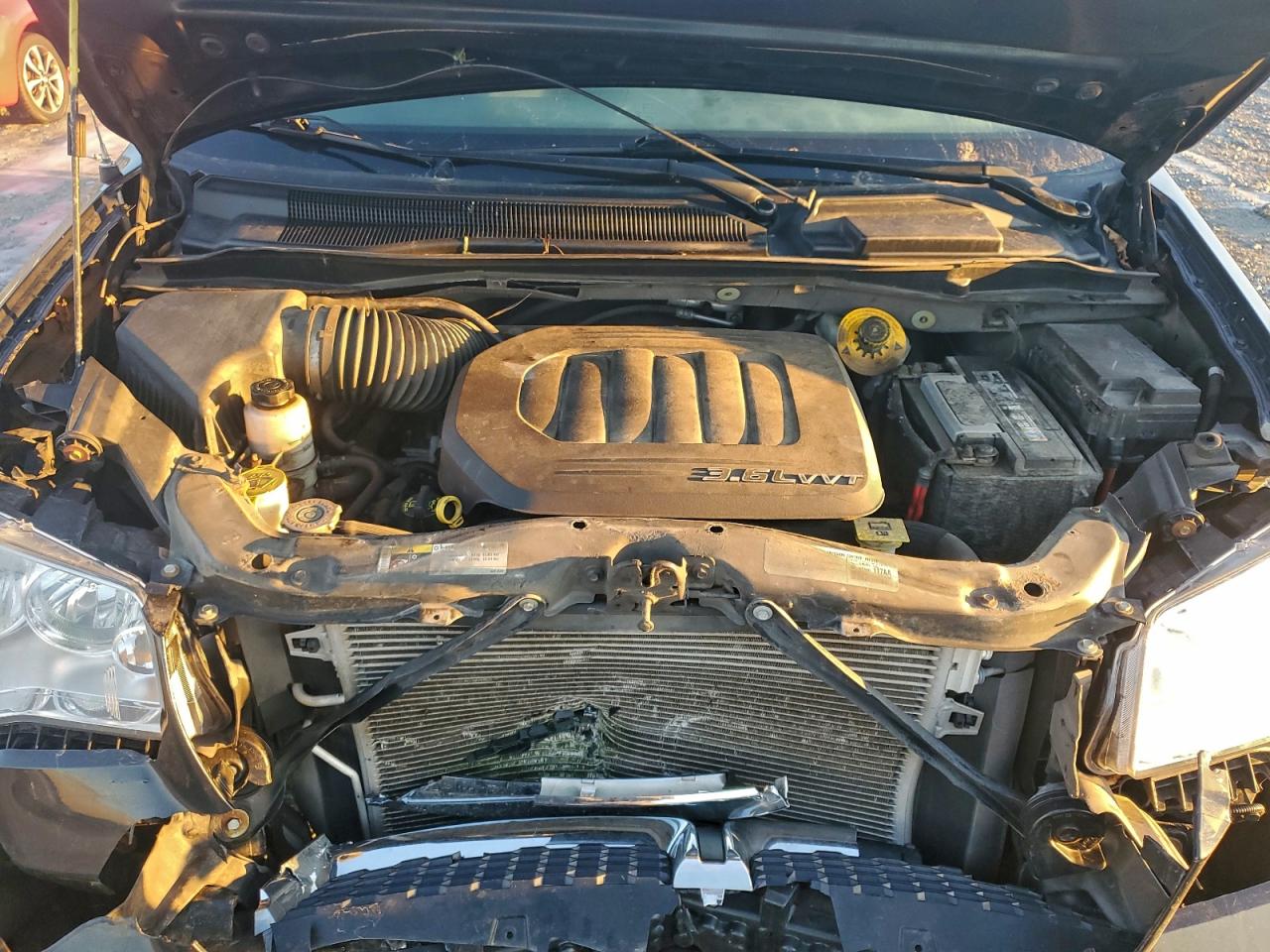 2015 DODGE GRAND CARAVAN SE photo 12
