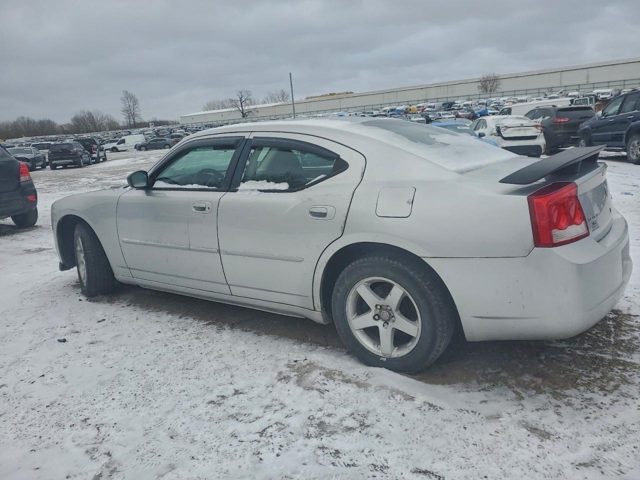 2009 DODGE CHARGER photo 4