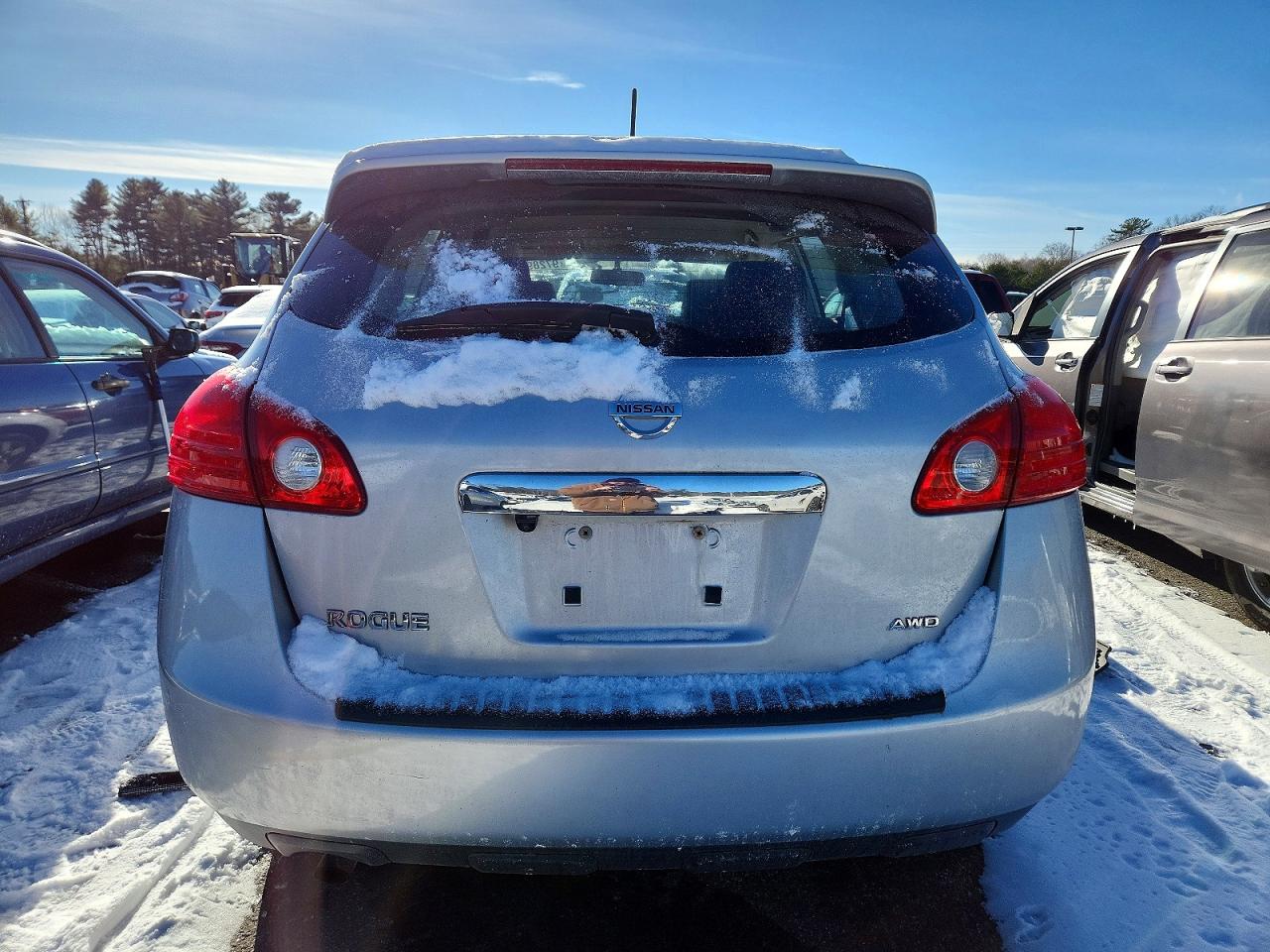 2011 NISSAN ROGUE S photo 16