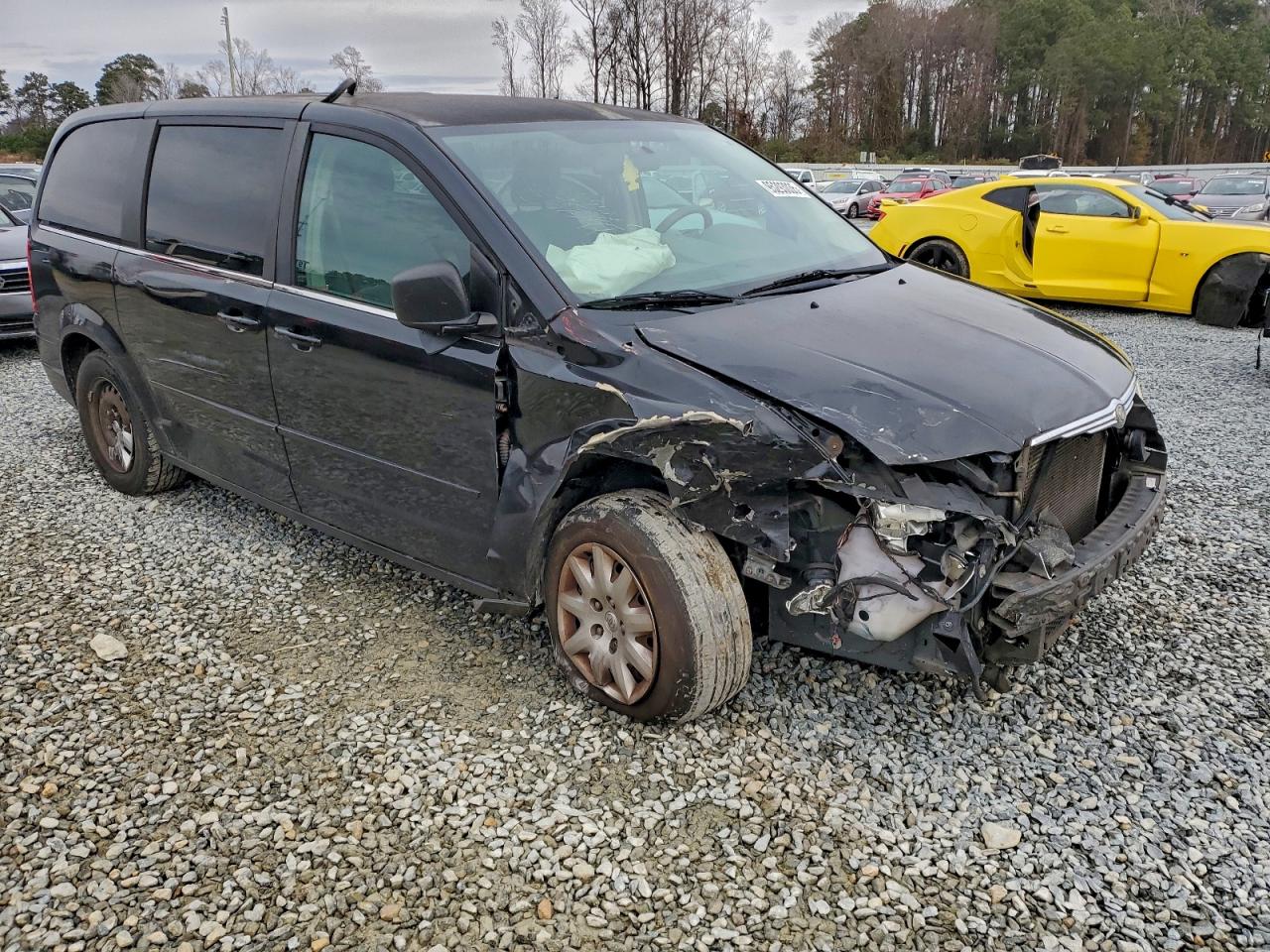 2010 CHRYSLER TOWN & COUNTRY LX photo 10
