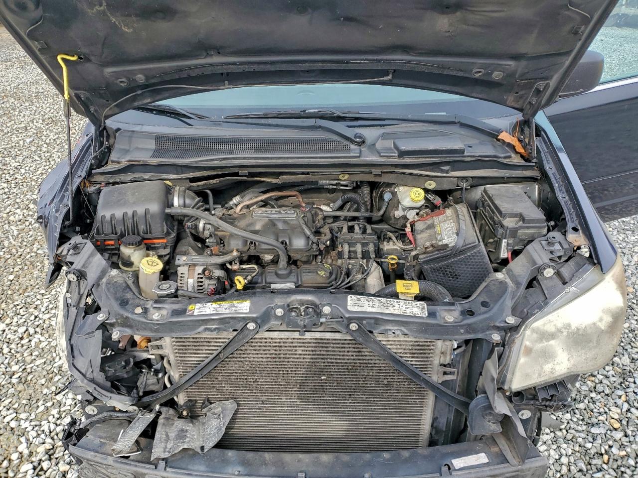 2010 CHRYSLER TOWN & COUNTRY LX photo 34