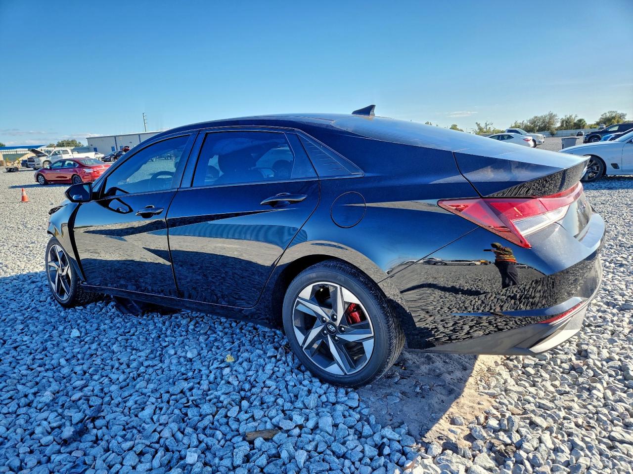 2023 HYUNDAI ELANTRA SEL photo 3