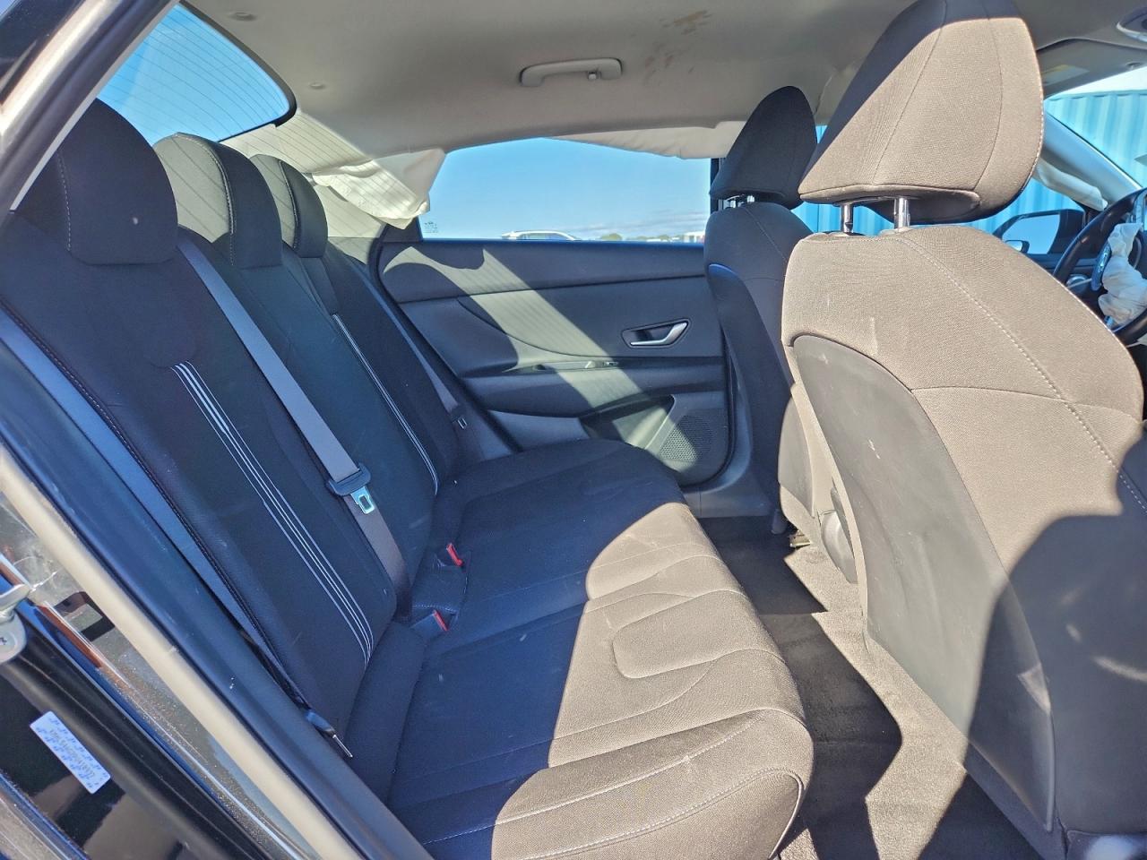 2023 HYUNDAI ELANTRA SEL photo 19