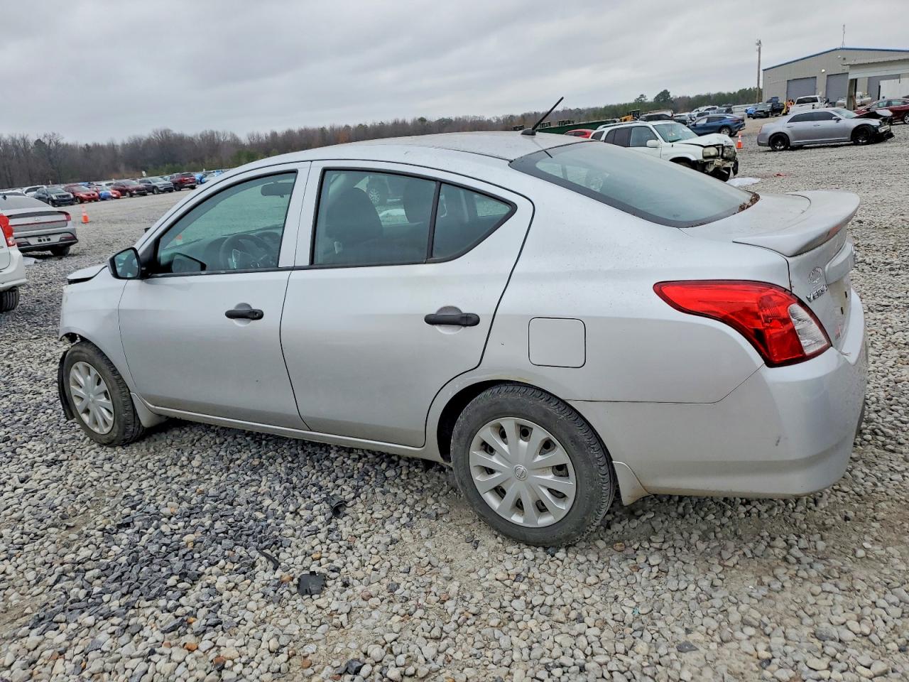 2018 NISSAN VERSA S photo 2