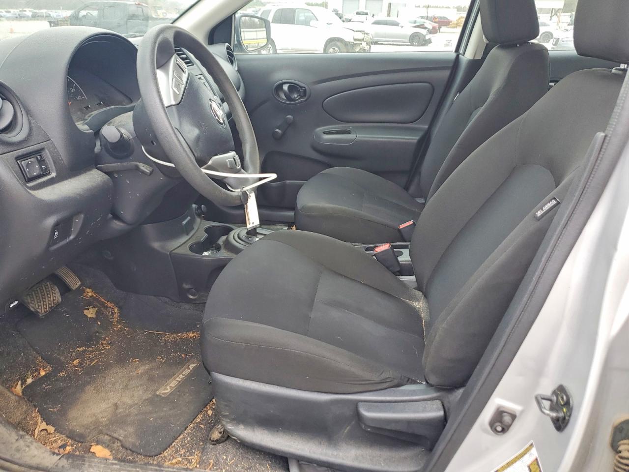 2018 NISSAN VERSA S photo 7
