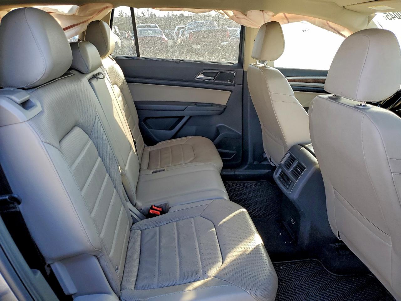 2018 VOLKSWAGEN ATLAS SEL PREMIUM photo 11