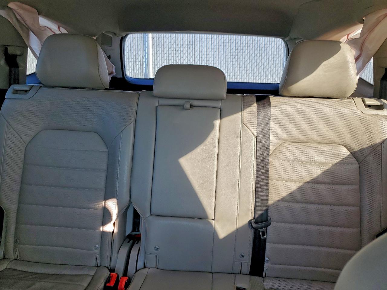 2018 VOLKSWAGEN ATLAS SEL PREMIUM photo 10