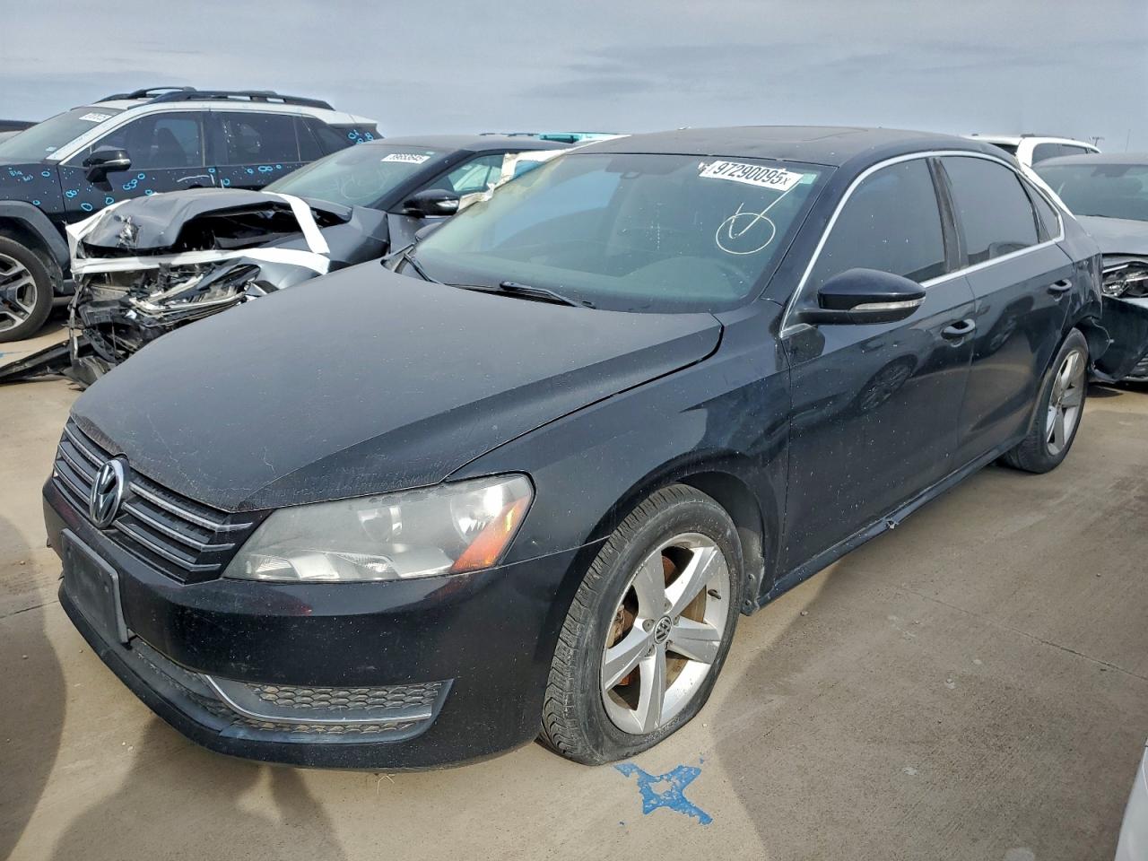 2012 VOLKSWAGEN PASSAT