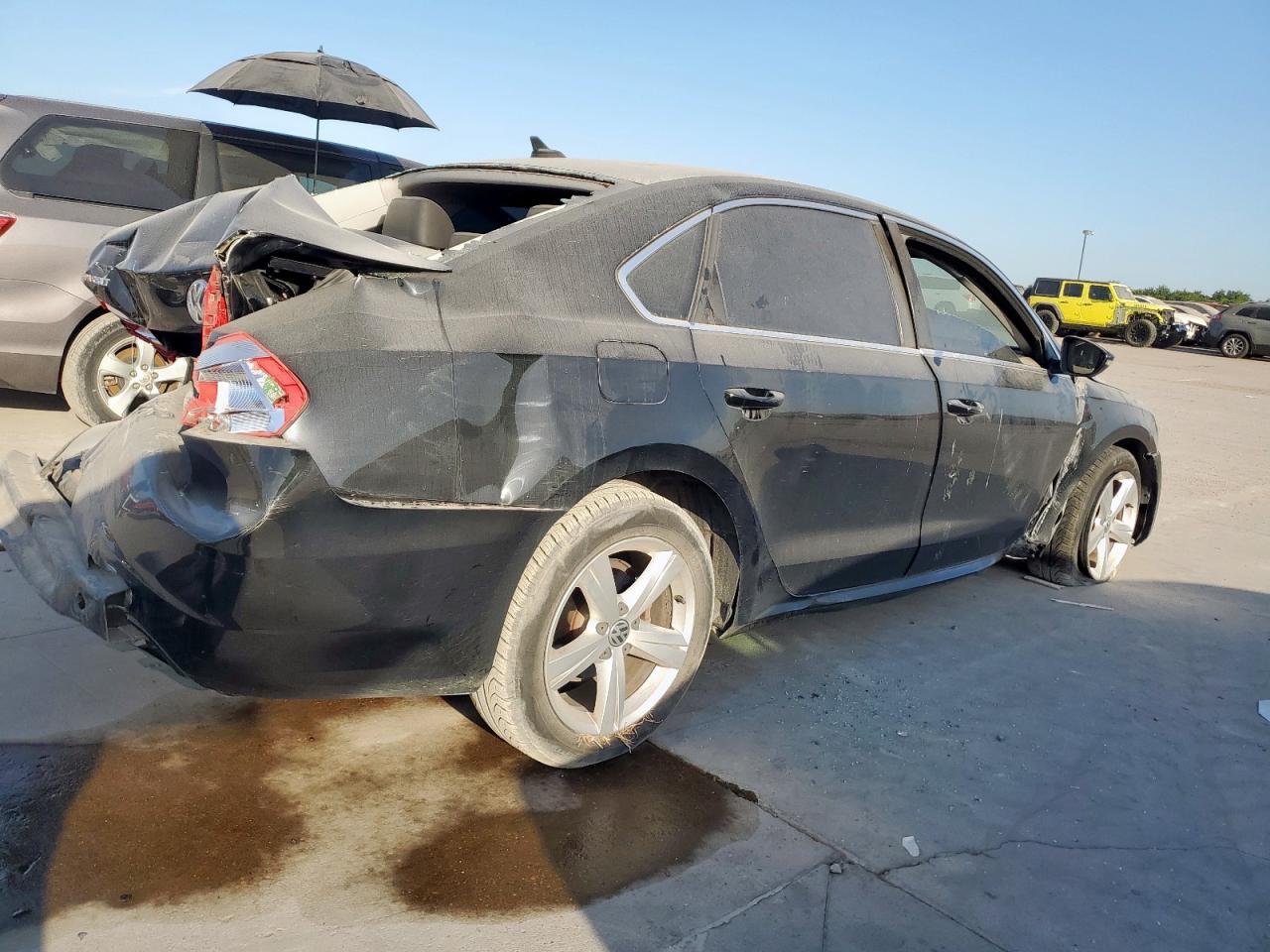2012 VOLKSWAGEN PASSAT SE photo 3