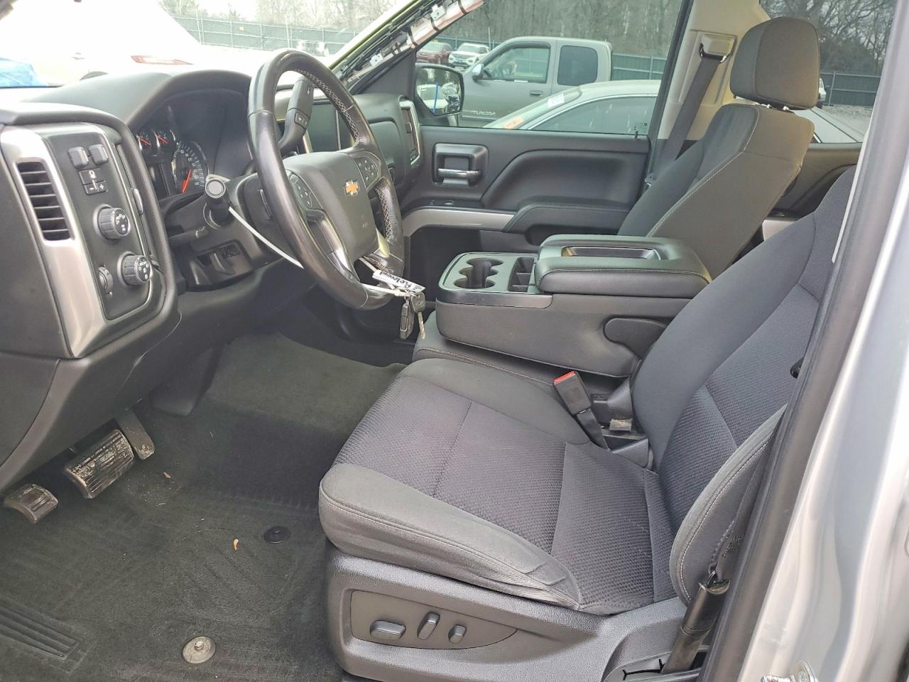 2018 CHEVROLET SILVERADO K1500 LT photo 13