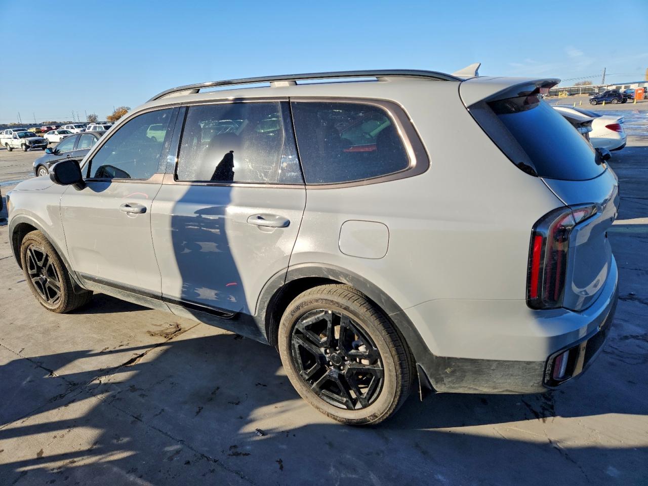 2025 KIA TELLURIDE EX photo 3