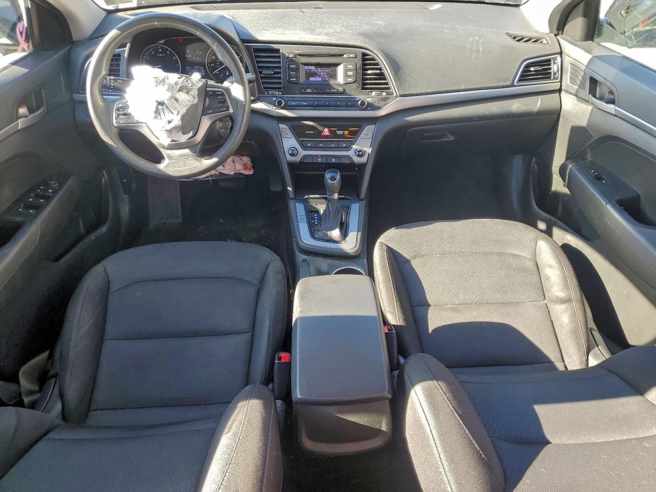 2018 HYUNDAI ELANTRA SE photo 8
