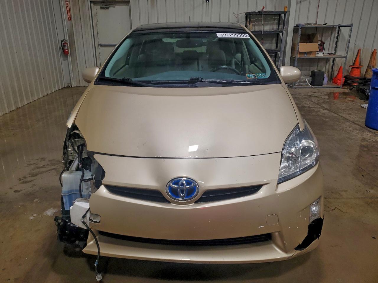 2010 TOYOTA PRIUS photo 5