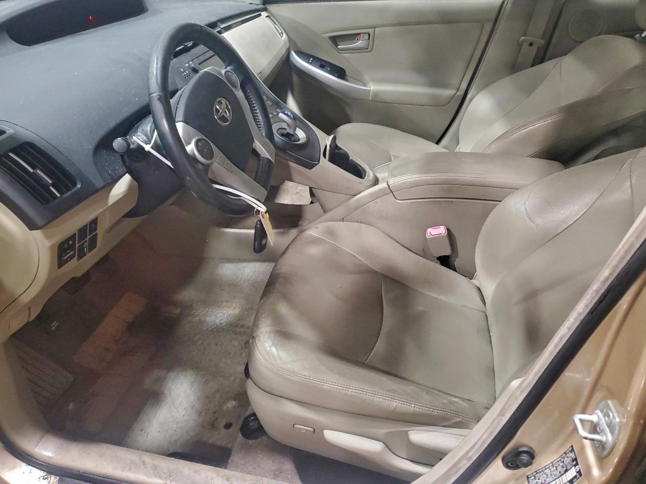 2010 TOYOTA PRIUS photo 7