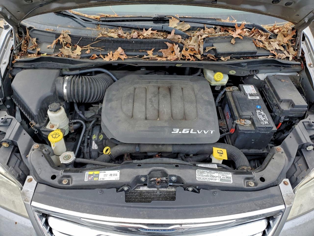 2013 CHRYSLER TOWN & COUNTRY TOURING photo 12