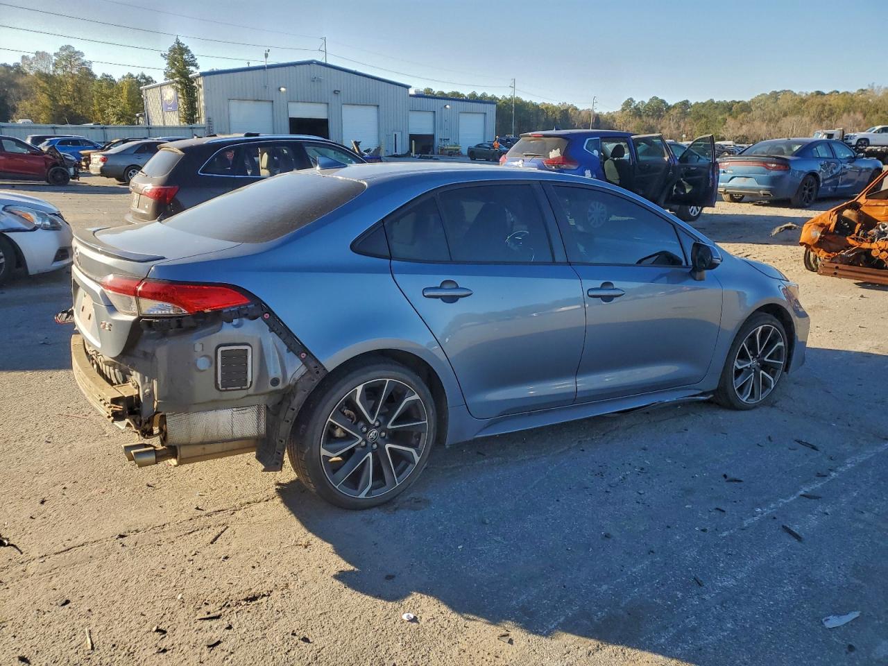 2022 TOYOTA COROLLA SE photo 3