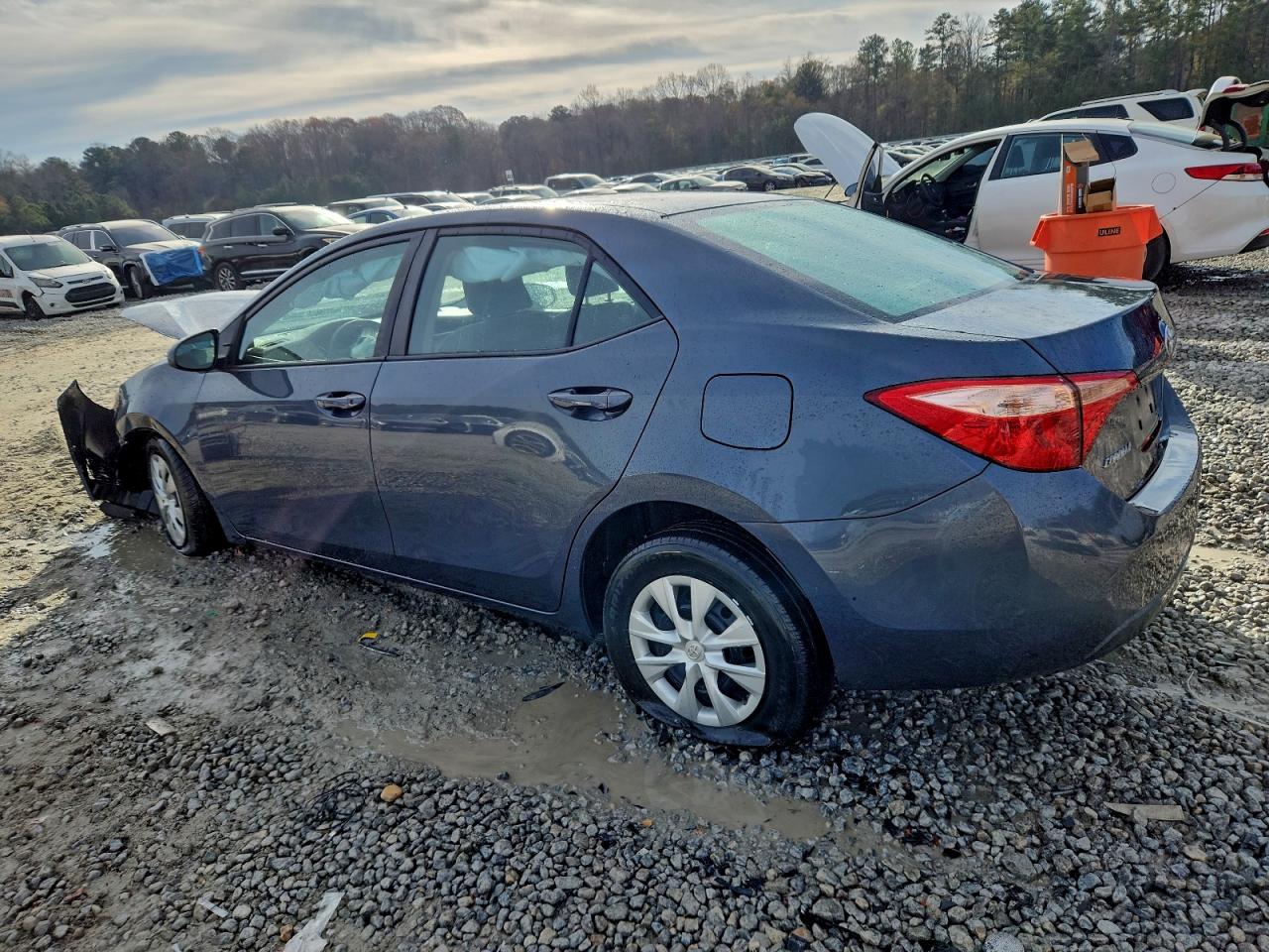2017 TOYOTA COROLLA L photo 3