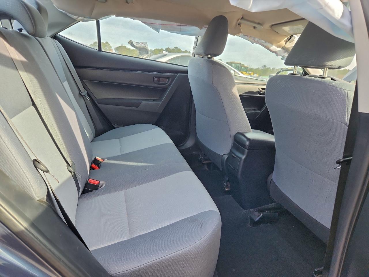 2017 TOYOTA COROLLA L photo 19