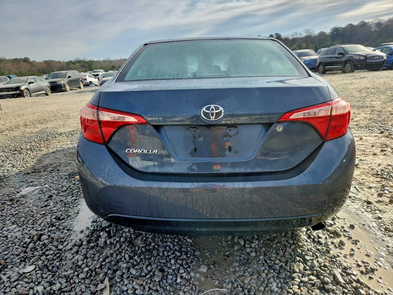 2017 TOYOTA COROLLA L photo 11
