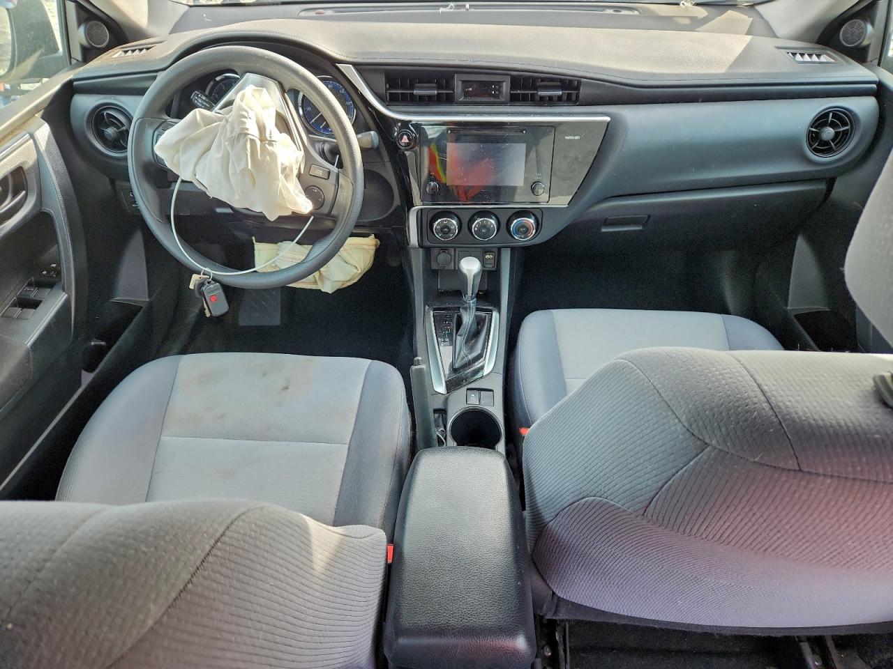 2017 TOYOTA COROLLA L photo 15