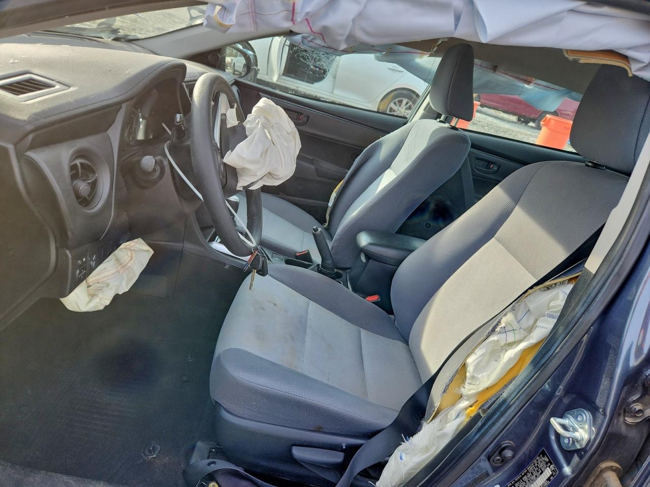 2017 TOYOTA COROLLA L photo 13