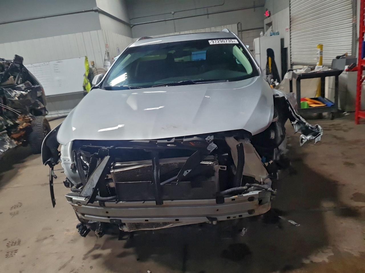 2017 CADILLAC XT5 photo 5