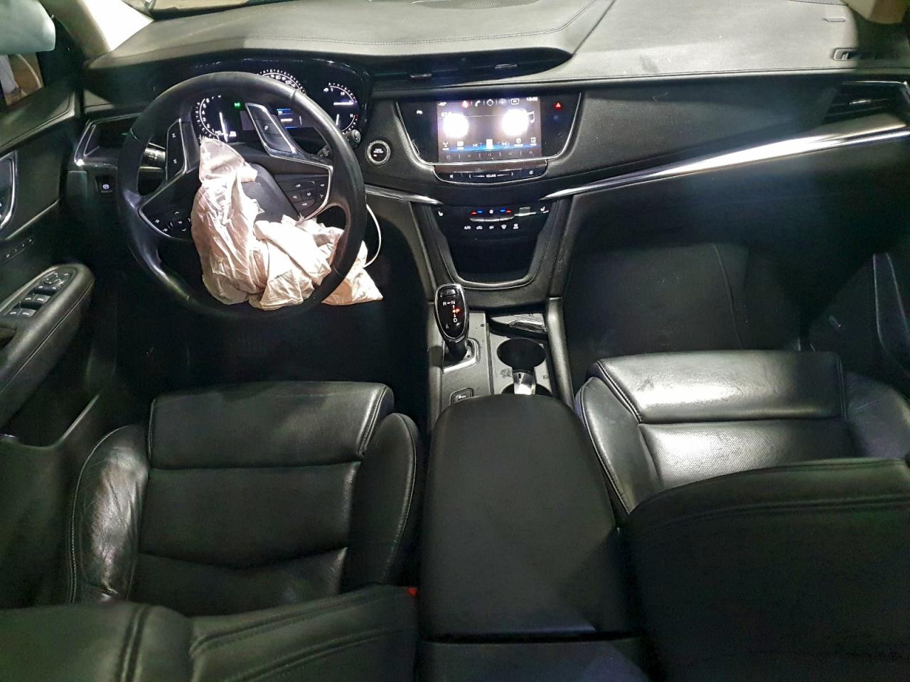2017 CADILLAC XT5 photo 8